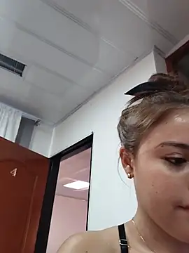 Julii_Sw - Naked juli