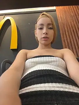 Isabella-gaviria - PANTY OFF + DESTROY MY PUSSY IN PUBLIC