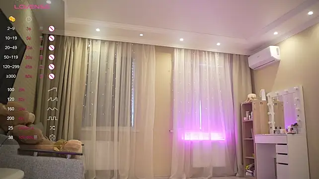 Bananalizzy - Touch ass close up ♡