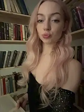 Melissa_grr - PANTIES OFF right here and WALK!