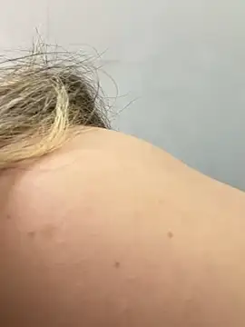 Cloee_Rainbow1 - Rubbing my pussy for you 1 min 👆🏻🫦🥵