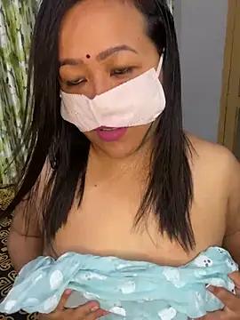 LoveFury - Pussy finger in public