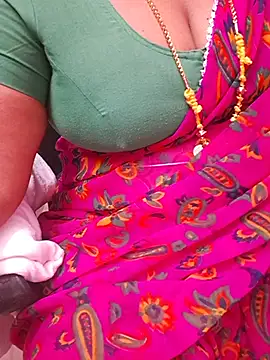 Tamil_Ammani - Boobs show😜😜😝🥰🔥🔥🔥