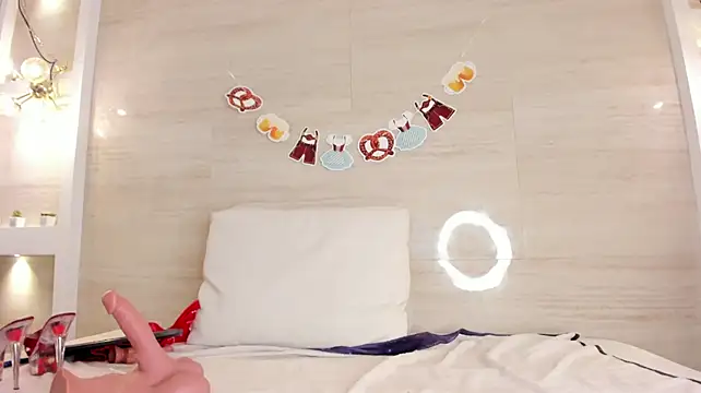 Chloe_murray - Lush on clit + dildo? Chloe favorites!👀