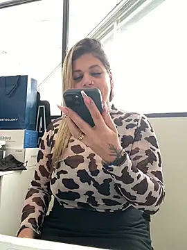 Kahreal - FUDER BUCETA NO ESCRITORIO