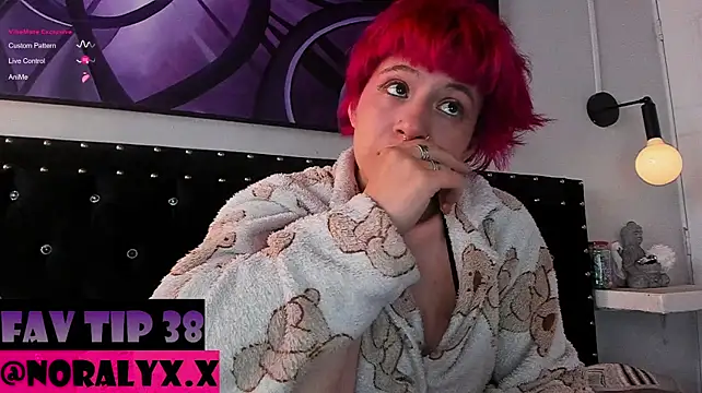 Hey_noraly - TITS FREE WITH OIL