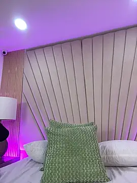 MiaBerry_ - RED ASS 😈🍑