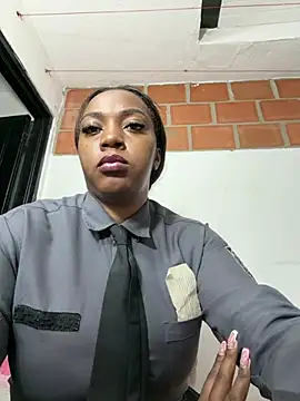 CiaraEbony - ♥ naked and squirt in the office♥