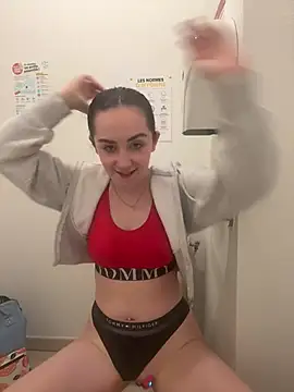 Ana_Delacour - 😻FLASH/ZOOM CHATTE😻