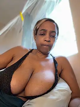 JuicyJamaican - Treat me to LUSH