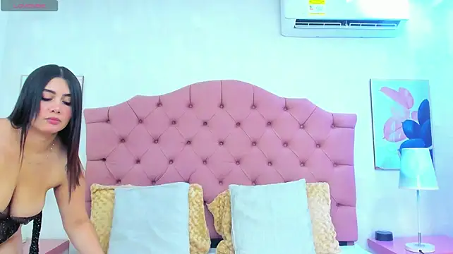 ThyaraJhons - fuck in missionary with dildo 😈 🍆🤭