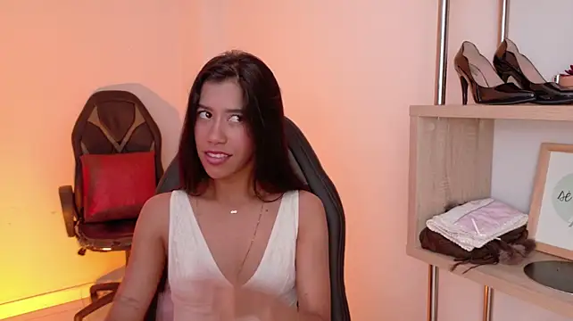EmmiShery - k SHOW NAKED! 😈🙈