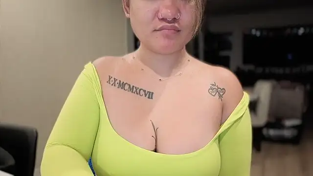 Momgoeswild - SQUUUUUIRT & SHOWER SHOW!
