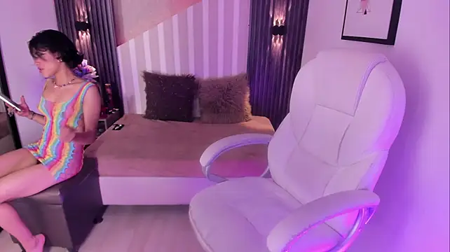Jenay_Rosse - Oil on my breasts + spanking 🍒