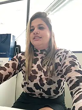 Kahreal - FUDER BUCETA NO ESCRITORIO