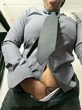 CiaraEbony - ♥ naked and squirt in the office♥
