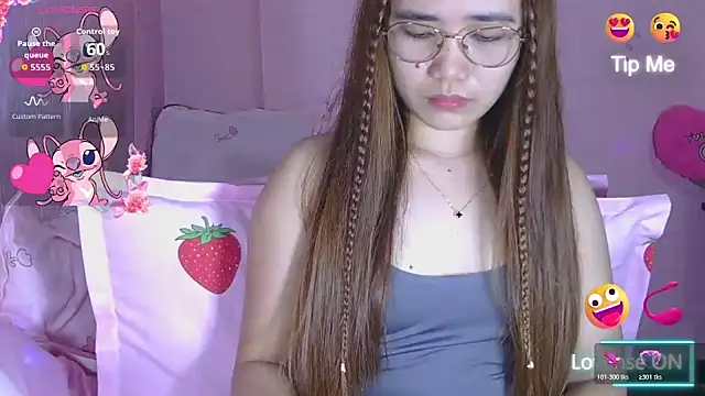 HornyAsian4uxx - Fully Naked+Rubbing Pussy3mins