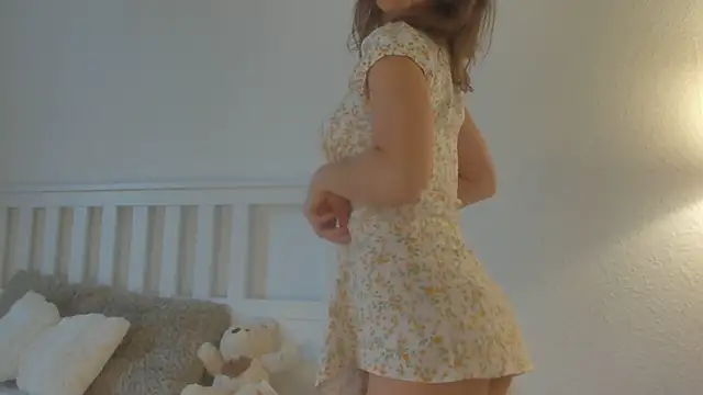 HomeGirll - undress me and make me jerk my pussy
