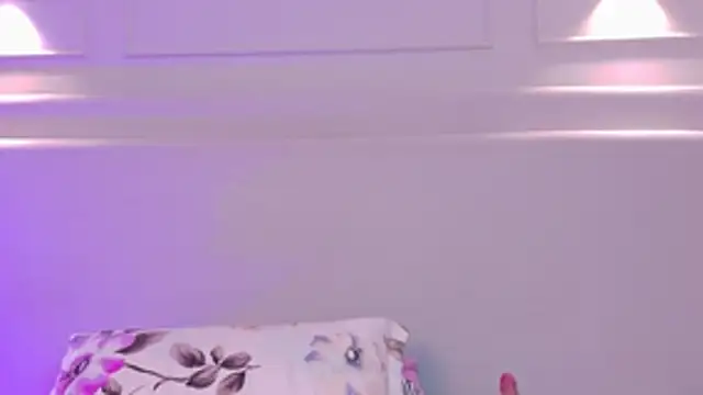 NaomiKlarc