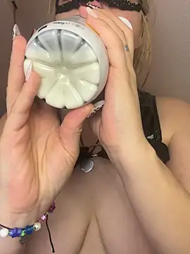 -CurvySecret- - 💦Spit on Boobs + Squeeze