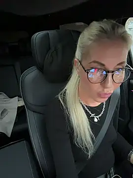 LisaMurr - I slap myself in the ass 🍑