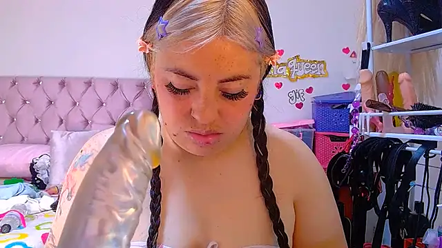 Lanaqueen699