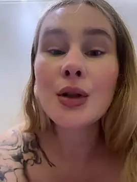 SiaLater - loud spanks in MALL🚾RISKY