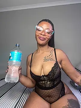 DiamondHaze2 - Let’s make it rain daddies 💦☔️🤤