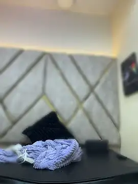 Valenlopezz_ - show pussy close
