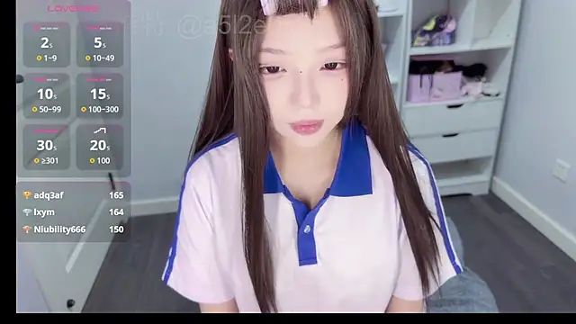 A5l2e0x - 清纯学妹小爱欢迎爸爸们小黑屋调教，目标完成一半脱上衣，小黑屋可以玩炮機哦