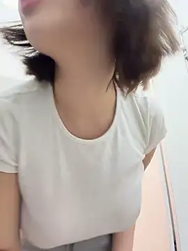 CreamPuff- - Jump with naked boobs 5x in man’s WC