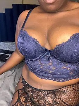 BigBootyBrie01 - fuck me daddy