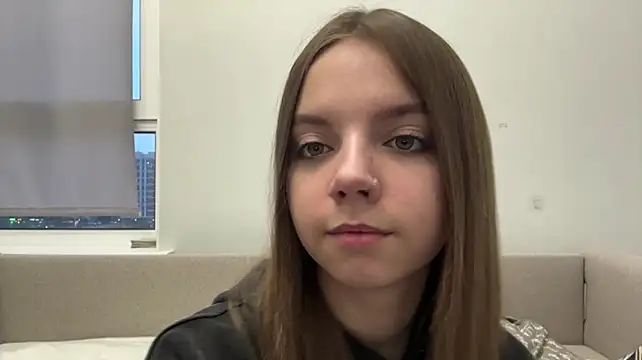 LisaPorse - show collarbones + kiss me