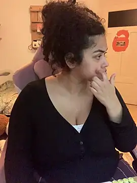 Curvydesifromgermany - Oil on tits