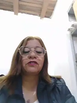 Dalilacaspier - Comenzar a masturbarme bien rico