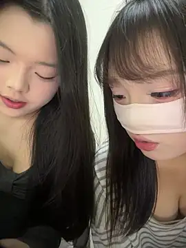 QIQI-QIQI-01 - 打牌输钱拿不出 大叔叫我们肉偿怎么办他的鸡吧好大 大鸡巴草的好痛 淫水喷射