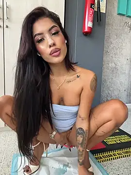 MystiqueXXX - FINGERING MY PUSSY CLOSE UP! 😈💛