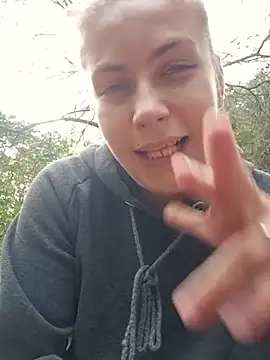 Keli_Jessi - Squirt in public park