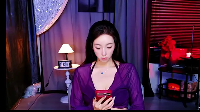 BabyLi7 - 脱掉内衣 贴小乳贴