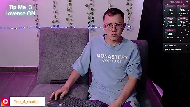 Tina_4_Charlie - SHOW PUSSY AND DICK CLOSE TO CAM 🥵🔥