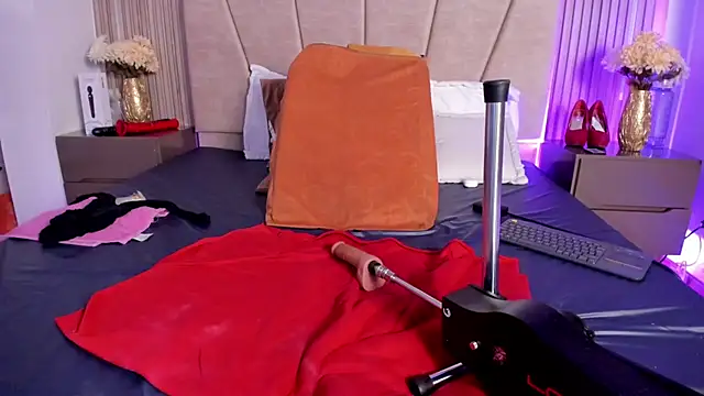 Michell_Monet - plug in ass and 10 spoank