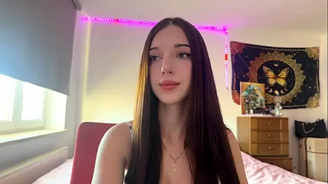 AntoninaErtle - Show my belly