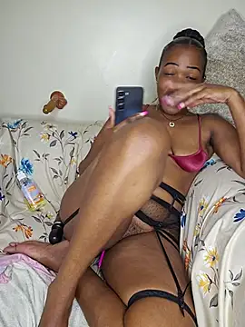Cum-Quin - Sloppy blowjob ,while playing with pussy