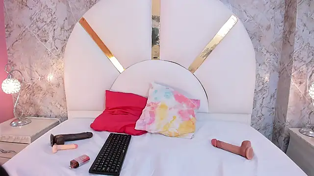Ari_Romano - flashing tits and bounce