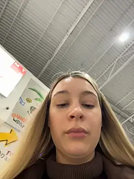 SashaCatt - Masturbation completely naked 😈