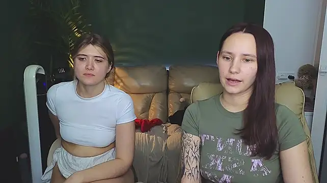HotCaramellsTV - MASSAGE TITS+ :gift:4LT