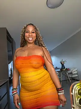 CurvyDesire1