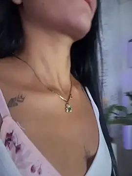 LuxeBrunetteXXX - PLAY PUSSY CLOSE UP AT CLEAN WORK🤫🧹🔥