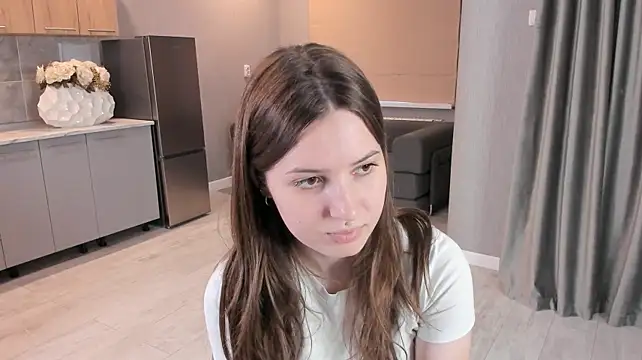 LorileeTruden - suck 2 fingers for 3 min
