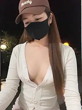 My_Melodyy - Make me pussy cum in public garden 🪴😈